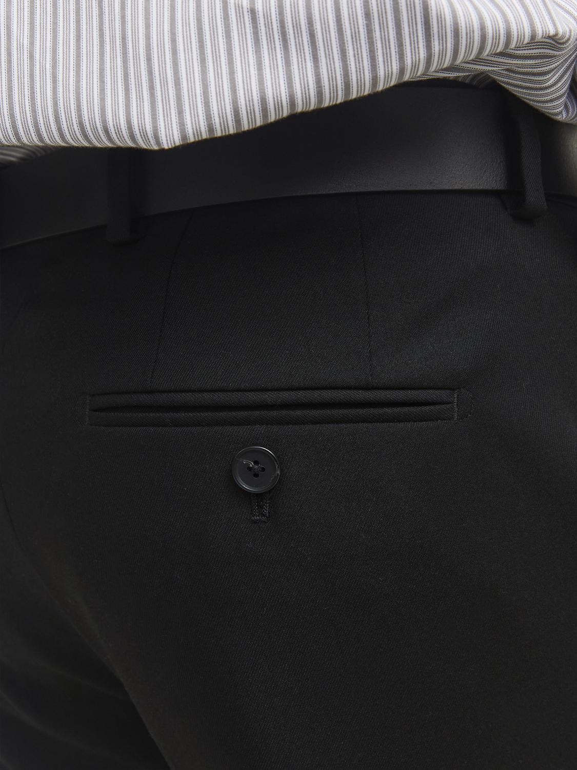 model_shot-detail
